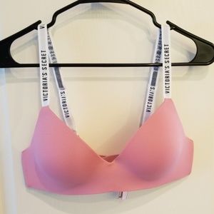 ❤️24 HR SALE ❤️NWOT Victoria's Secret Wireless Bra